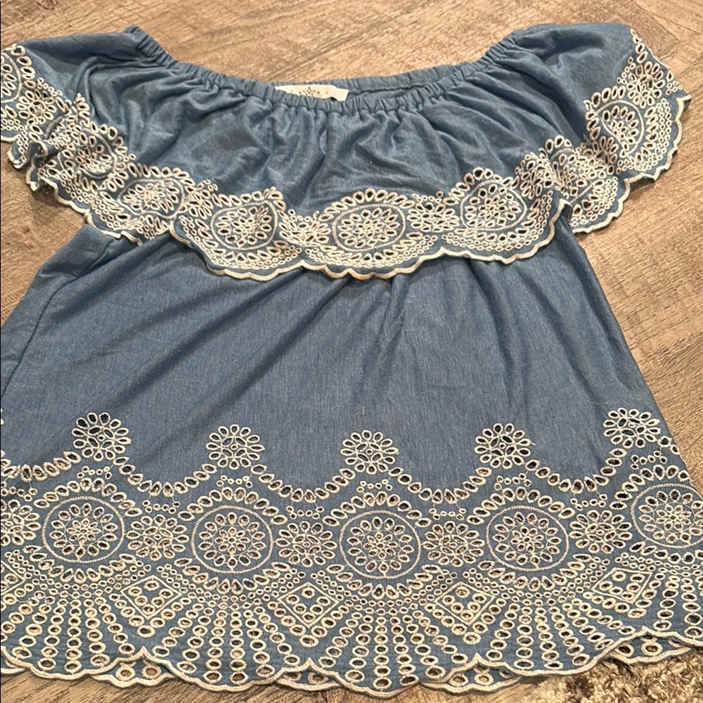 Fever Blue Off-Shoulder Top with Cream Lace~ gorgeous - Picture 1 of 6